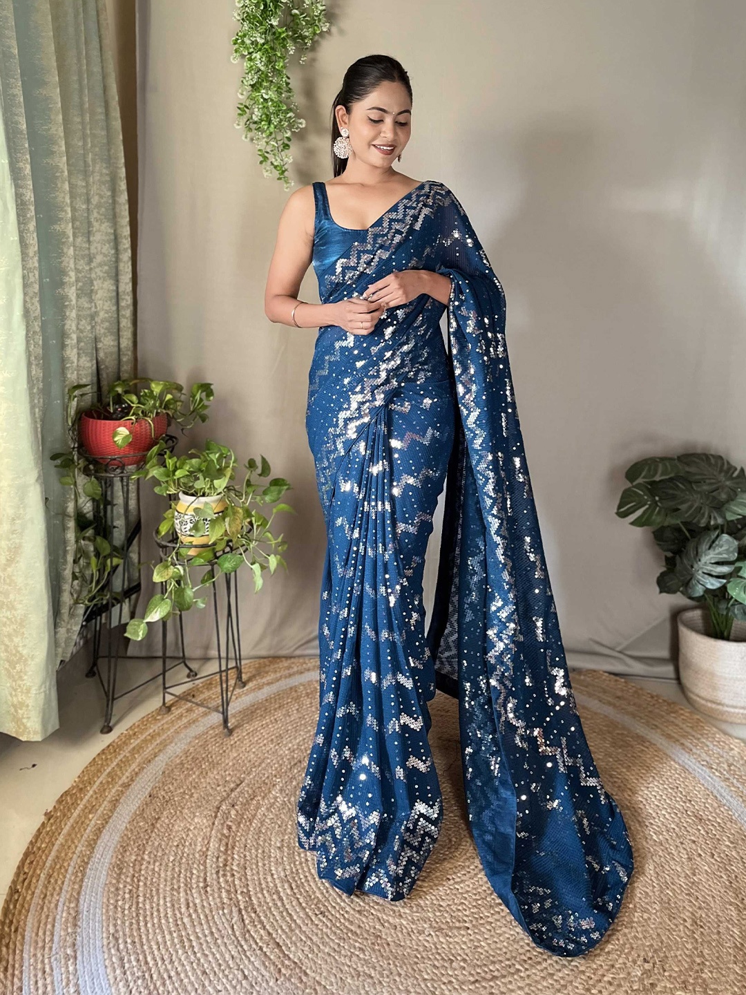 

Panzora Embellished Sequinned Saree With Blouse Piece, Navy blue