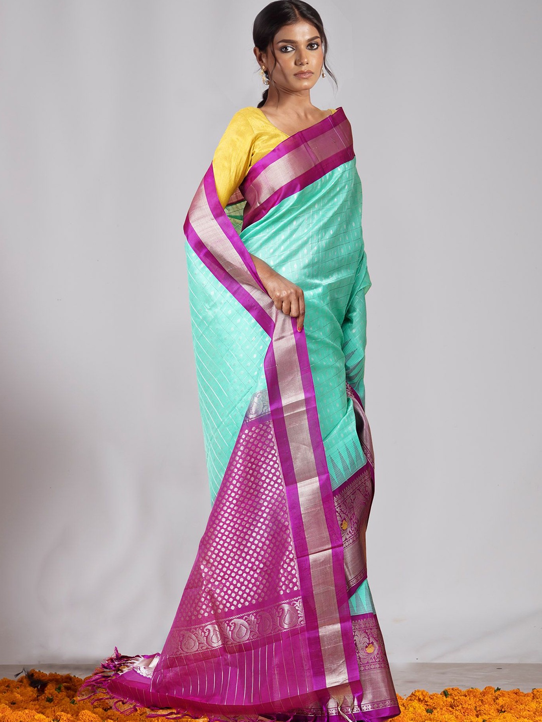 

Unnati Silks Woven Design Zari Pure Silk Handloom Saree, Green