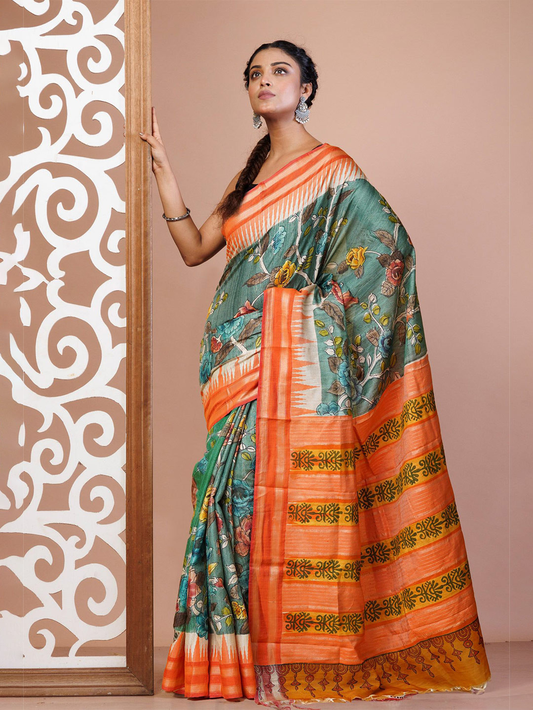 

Unnati Silks Floral Zari Pure Silk Handloom Tussar Saree, Green