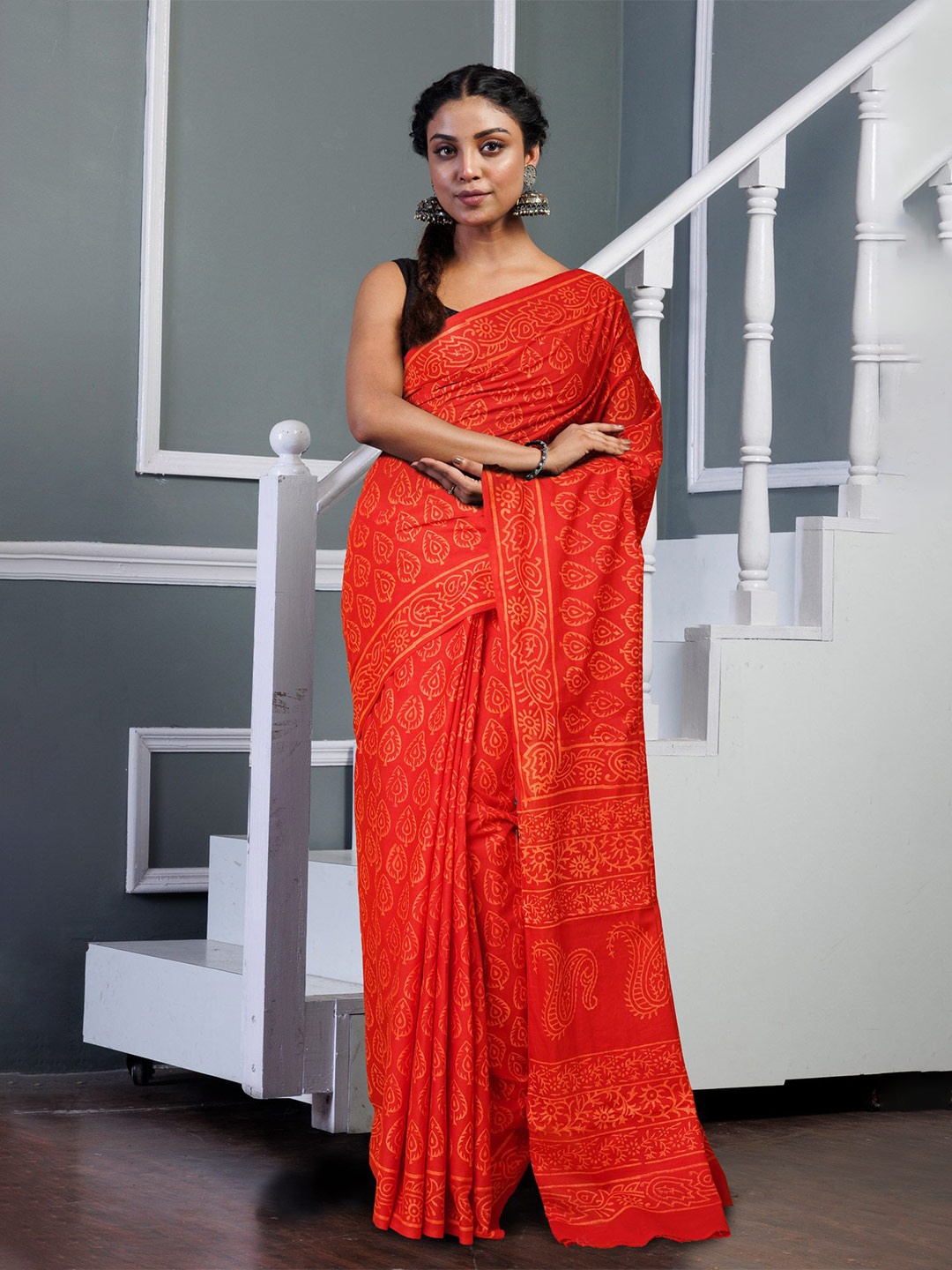 

Unnati Silks Ethnic Motifs Pure Cotton Handloom Block Print Saree, Red