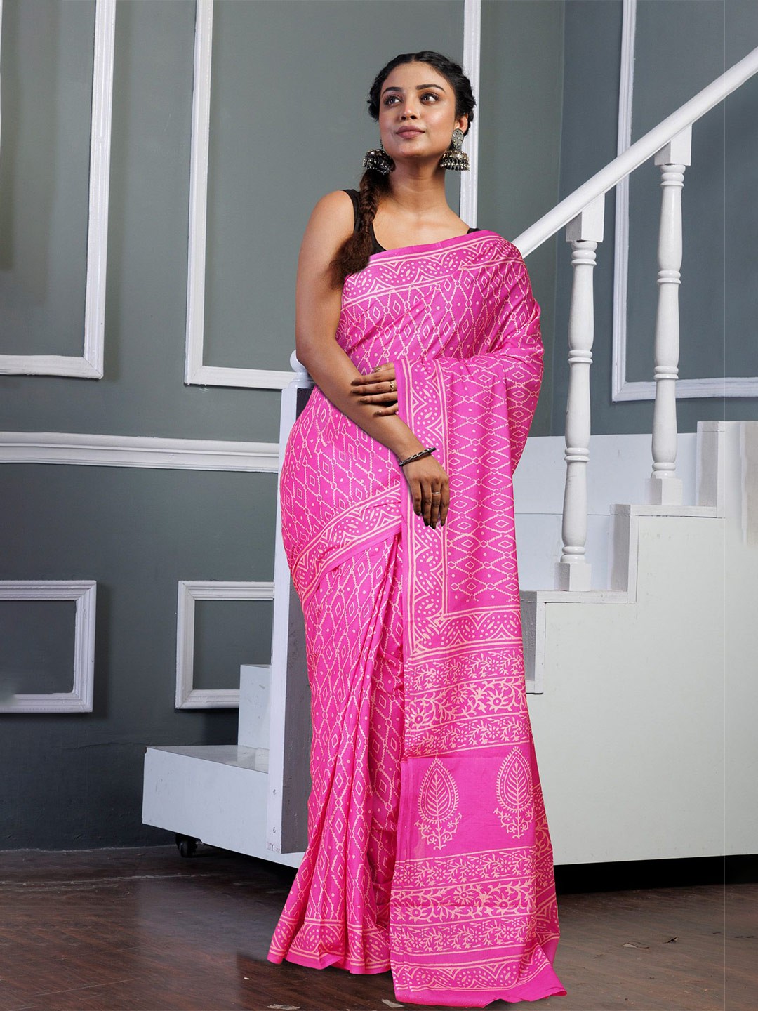 

Unnati Silks Ethnic Motifs Pure Cotton Handloom Block Print Saree, Pink