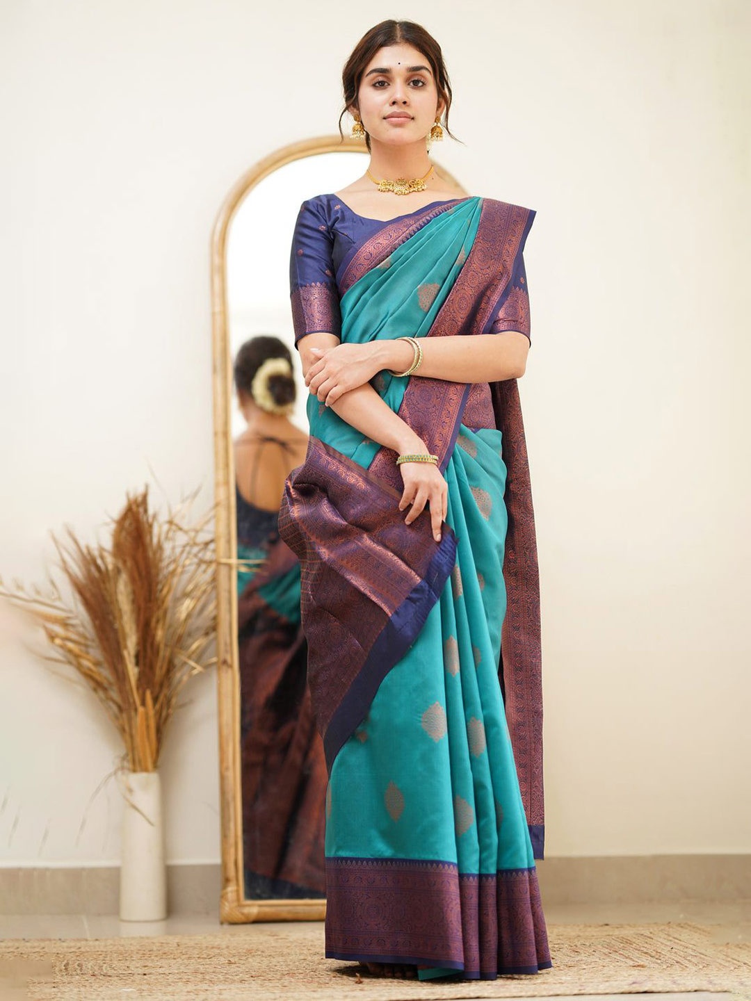 

KALINI Woven Design Pure Silk Saree, Sea green