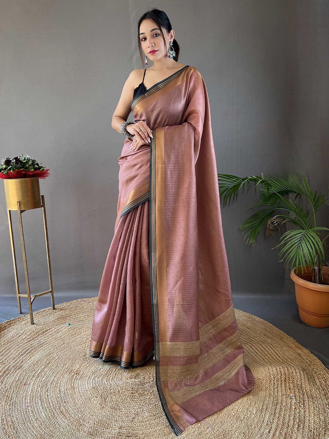 

Panzora Woven Design Zari Saree With Blouse Piece, Pink