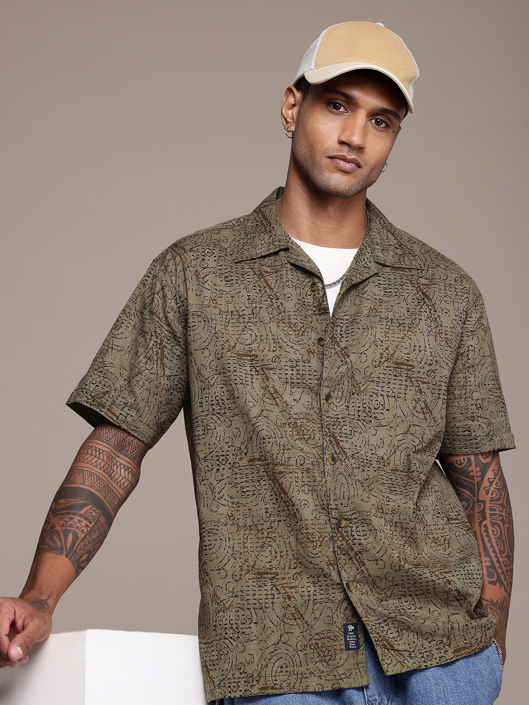 

Roadster Men Printed Relaxed Fit Casual Shirt, Olive