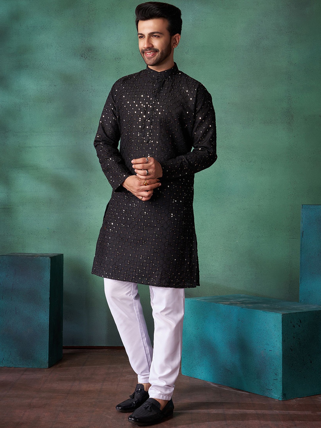 

Fashion FRICKS Men Embroidered Regular Sequinned Kurta with Pyjamas, Black