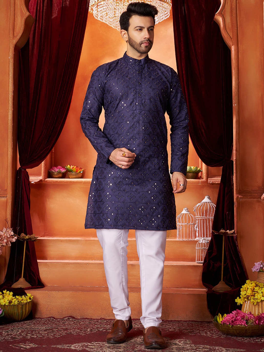

Fashion FRICKS Men Ethnic Motifs Embroidered Regular Sequinned Kurta with Pyjamas, Navy blue