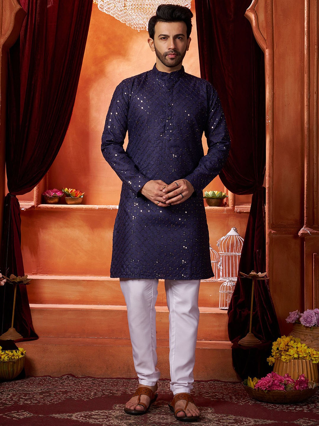 

Fashion FRICKS Men Ethnic Motifs Embroidered Regular Sequinned Kurta with Pyjamas, Navy blue