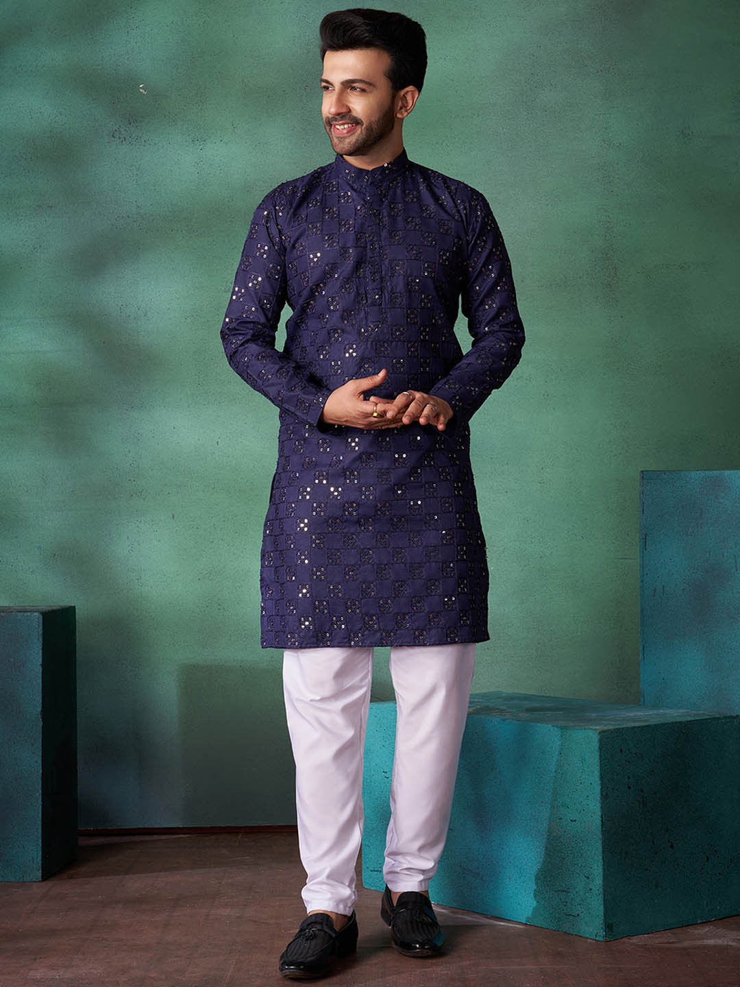 

Fashion FRICKS Men Ethnic Motifs Embroidered Regular Sequinned Kurta with Pyjamas, Navy blue