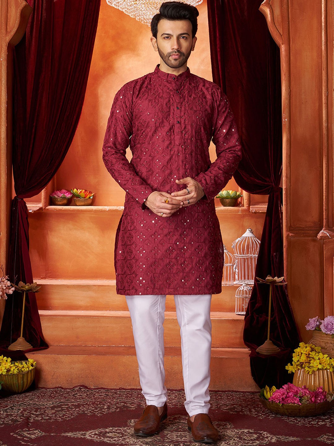 

Fashion FRICKS Men Embroidered Regular Sequinned Kurta with Pyjamas, Maroon