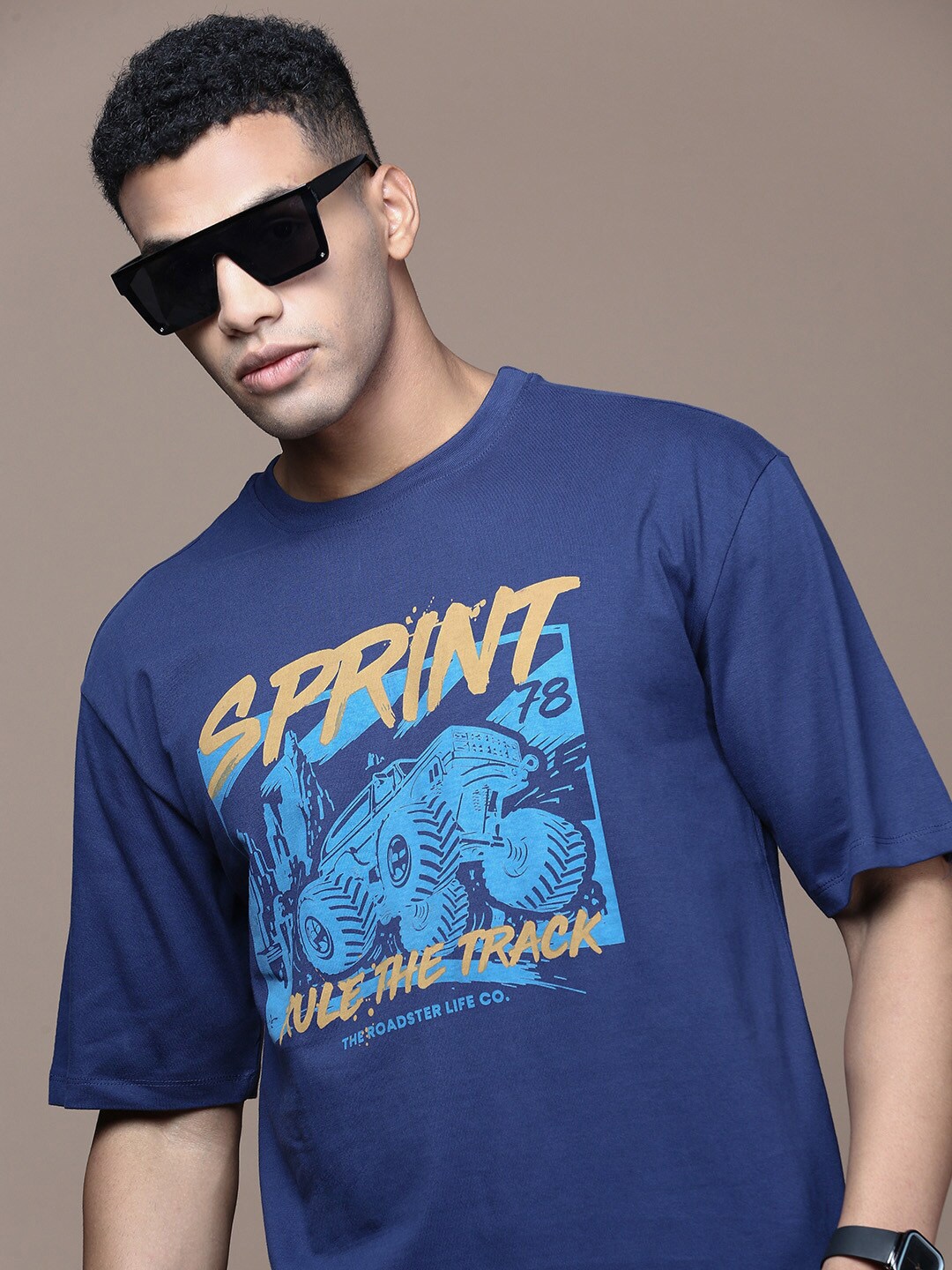 

The Roadster Lifestyle Co. Men Graphic Printed Round Neck Cotton T-shirt, Navy blue