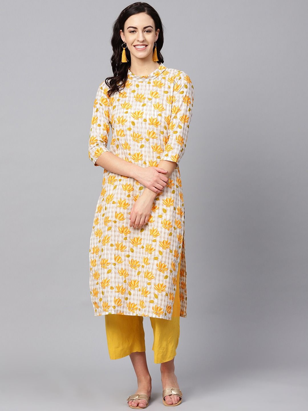 

KALINI Floral Printed Round Neck Cotton Straight Kurta, Yellow