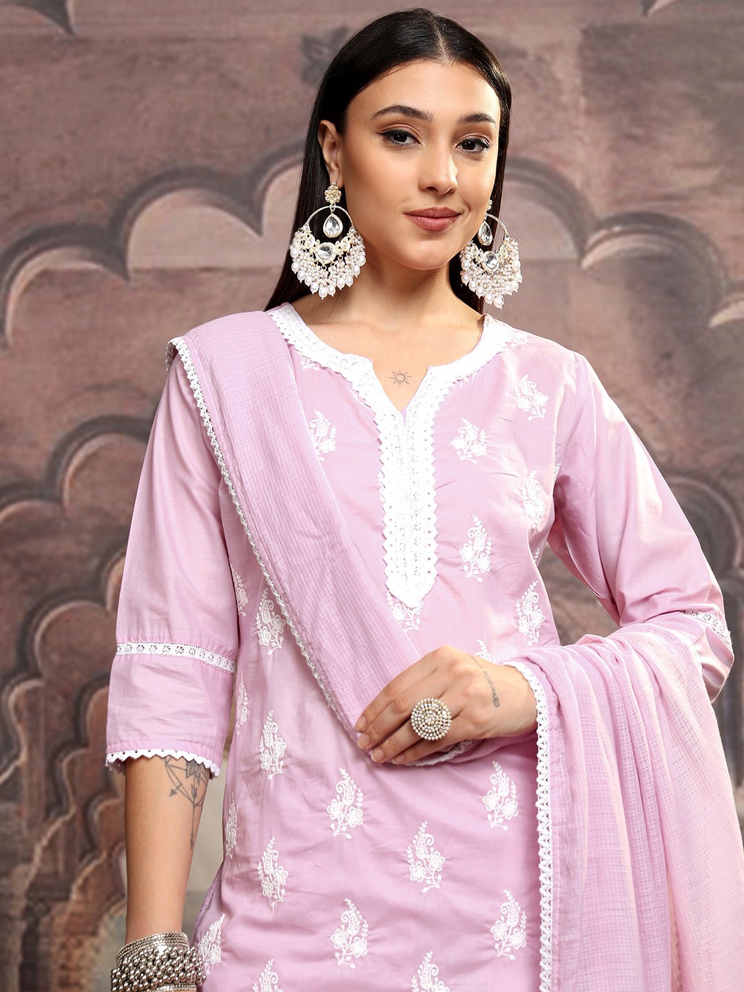 

Vishudh Women Floral Embroidered Regular Thread Work Pure Cotton Kurta with Trousers, Pink