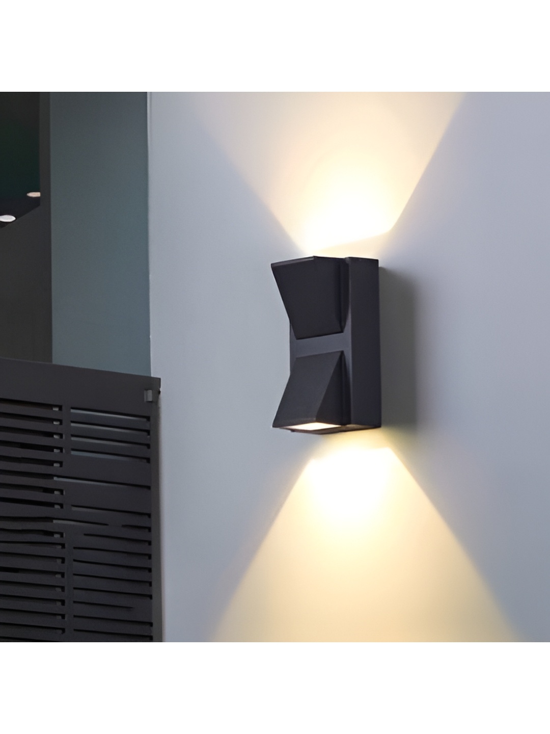 

SPARK WORLD Black Textured Outdoor Lamps