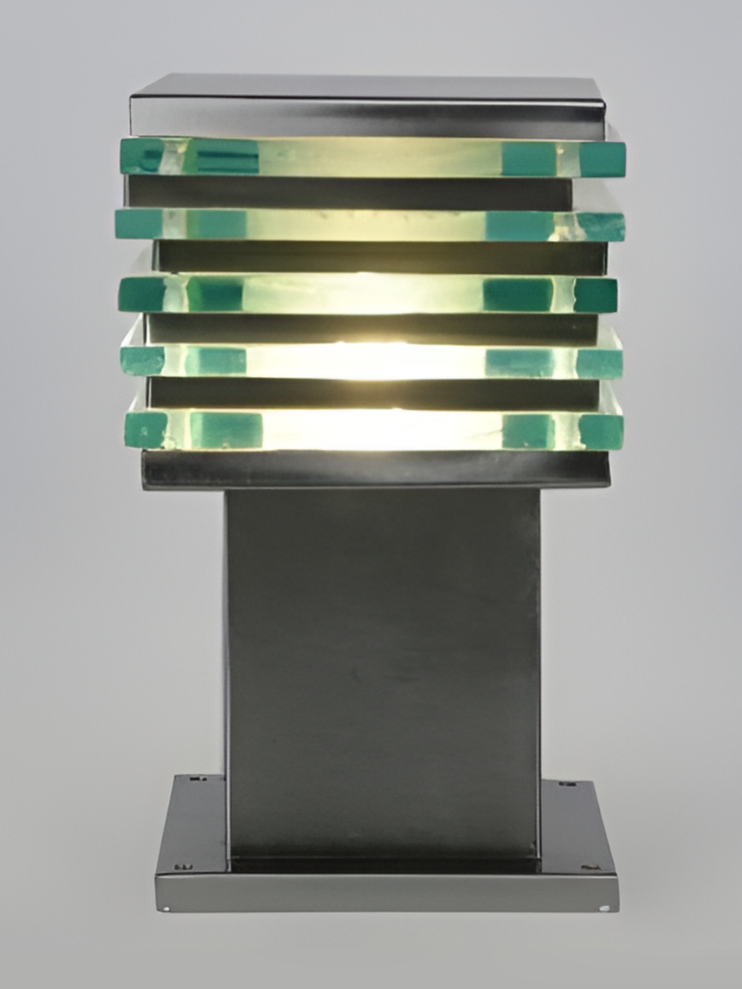 

SPARK WORLD Black & White Textured Outdoor Lamps