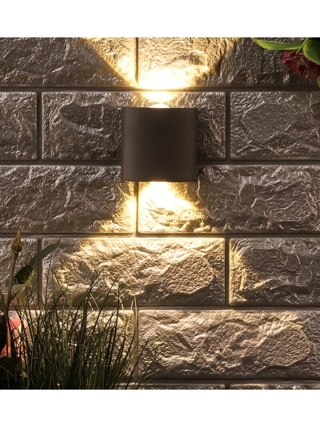 

SPARK WORLD Yellow Metal Cylinder Self Assembly Outdoor Lamps