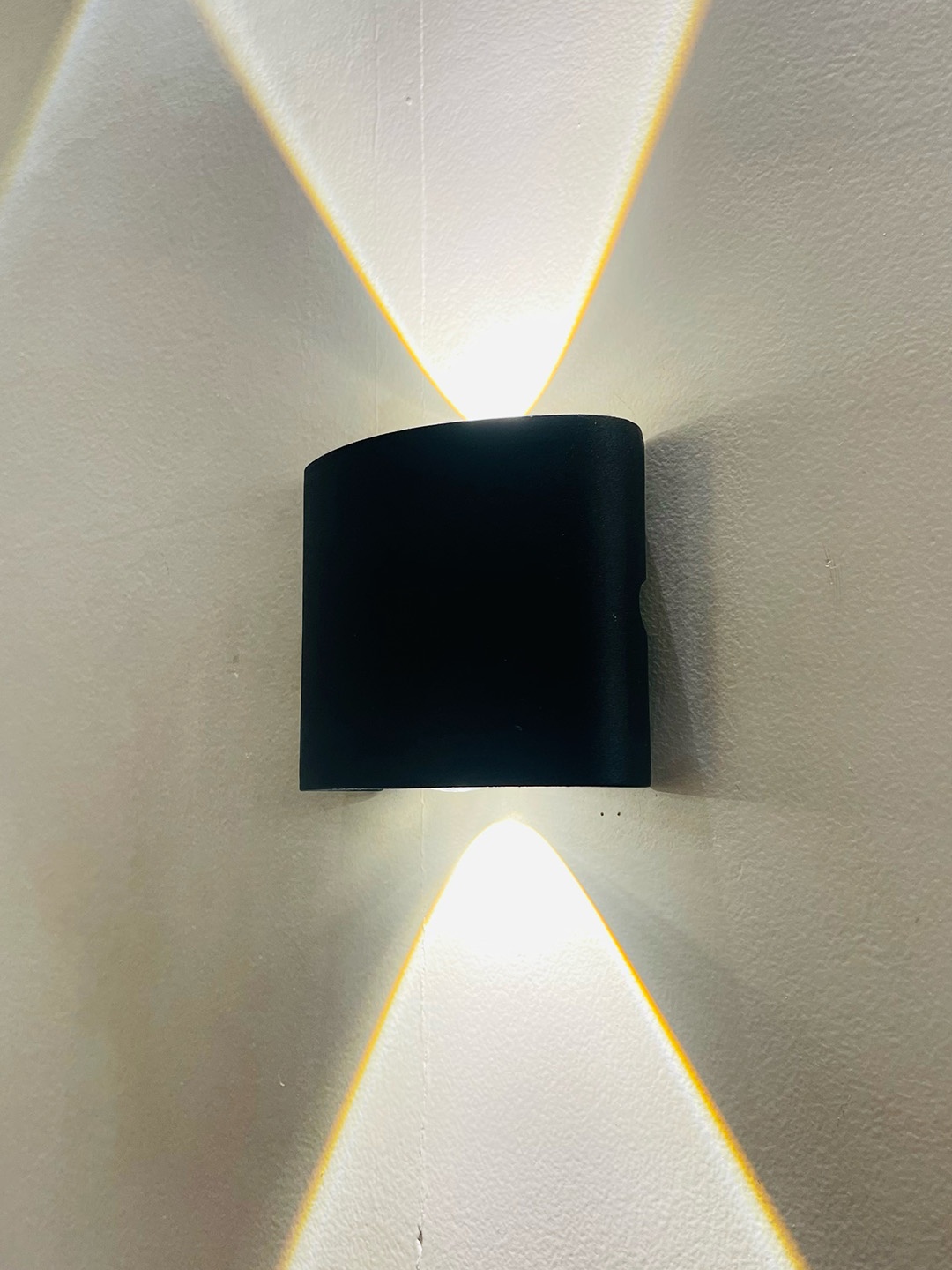 

SPARK WORLD Black Abstract Shaped Aluminium Outdoor Lamps