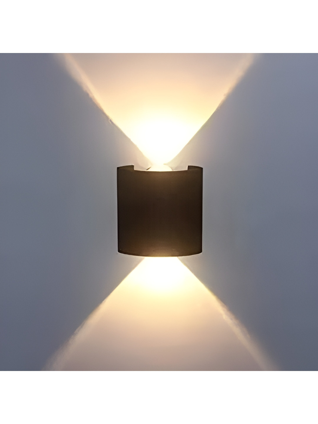 

SPARK WORLD Black Metal Spherical Outdoor Lamp