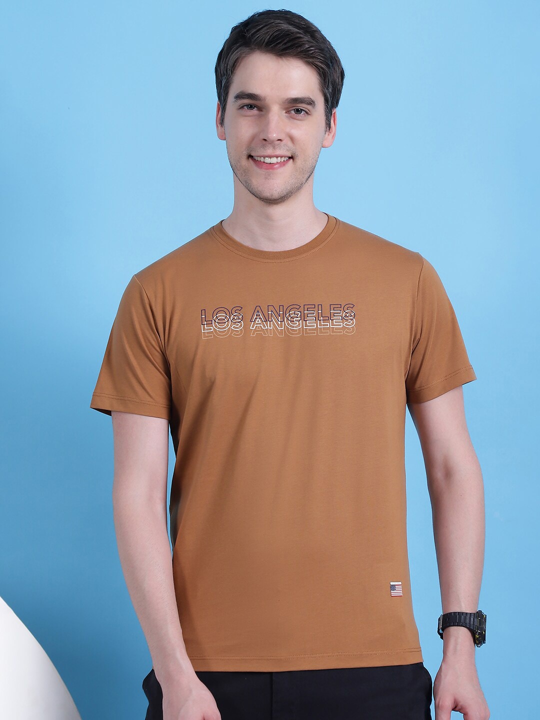 

VENITIAN Men Typography Printed Slim Fit T-shirt, Tan