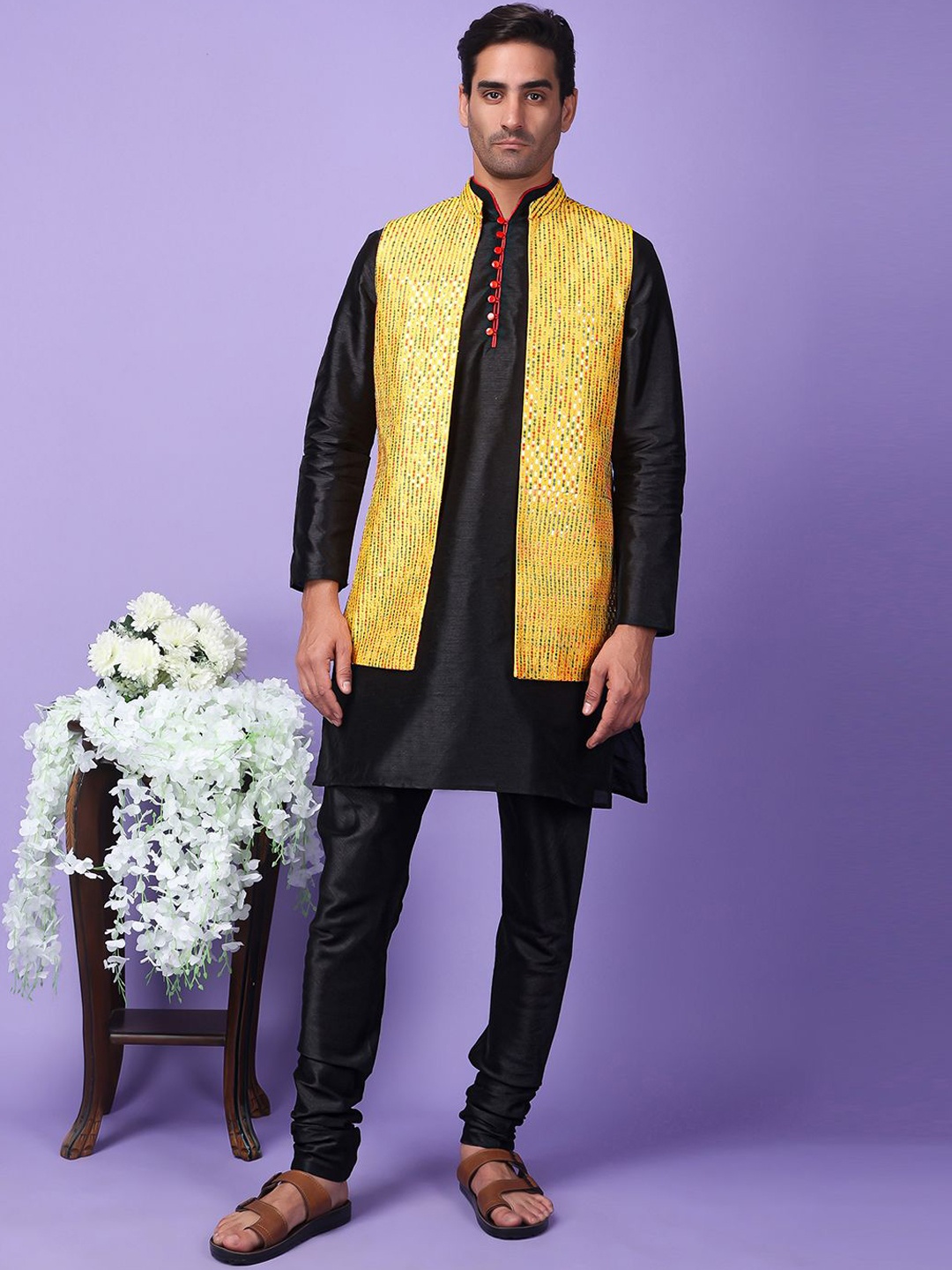 

Hangup Embroidered Nehru Jacket, Yellow