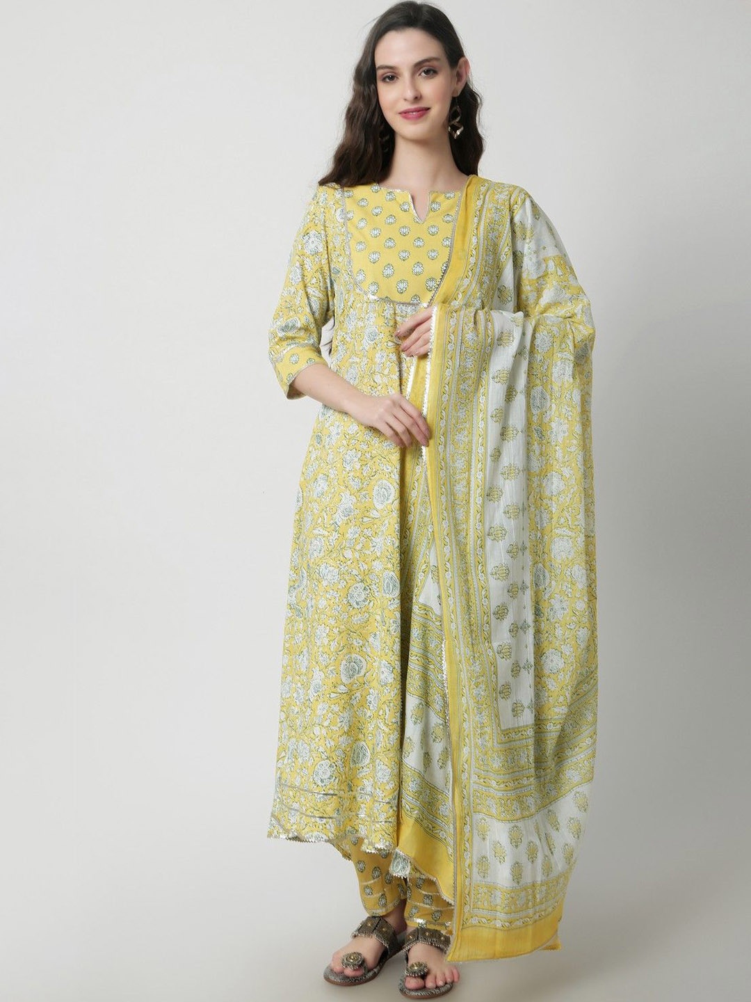 

Rubellite Notch Neck Ethnic Motifs Printed Regular Gotta Patti Anarkali Kurta Set, Yellow