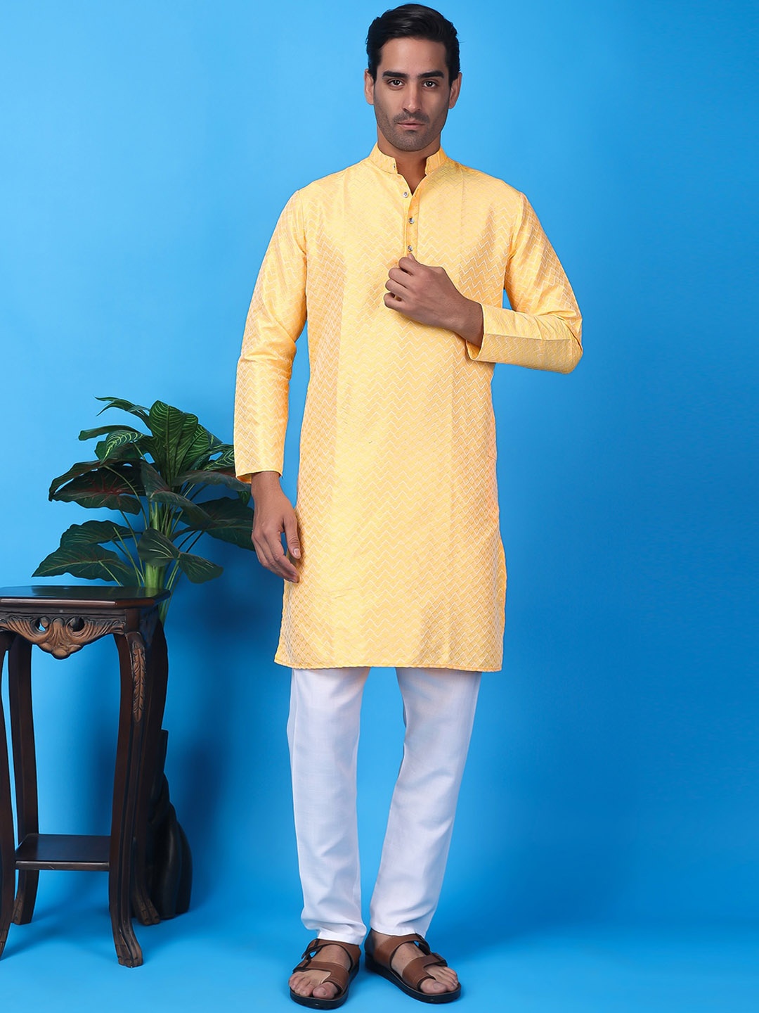 

Hangup Geometric Woven Design Band Collar Jacquard Straight Kurta, Yellow