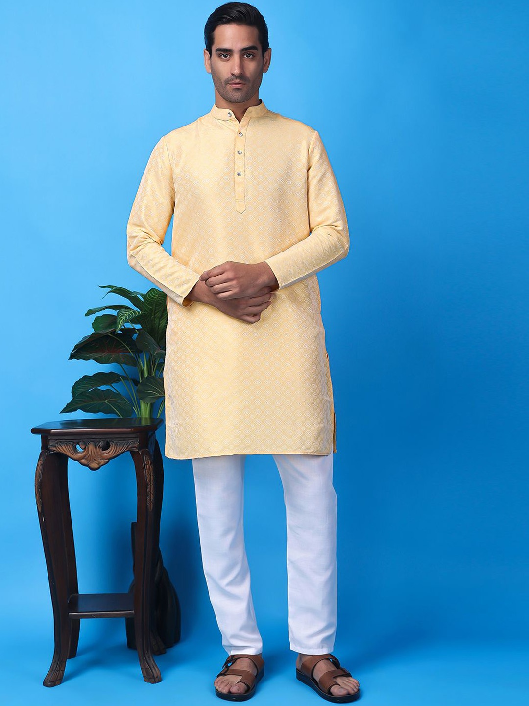 

Hangup Geometric Woven Design Band Collar Jacquard Straight Kurta, Gold