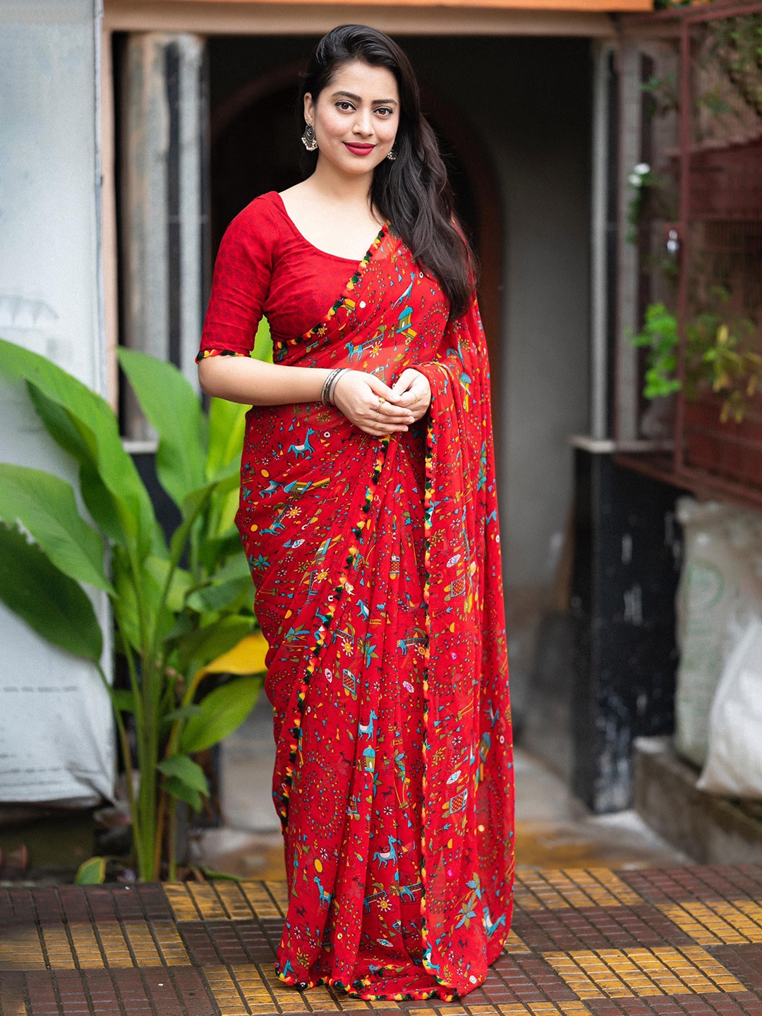 

STAVA CREATION Warli Embroidered Pure Georgette Saree, Red