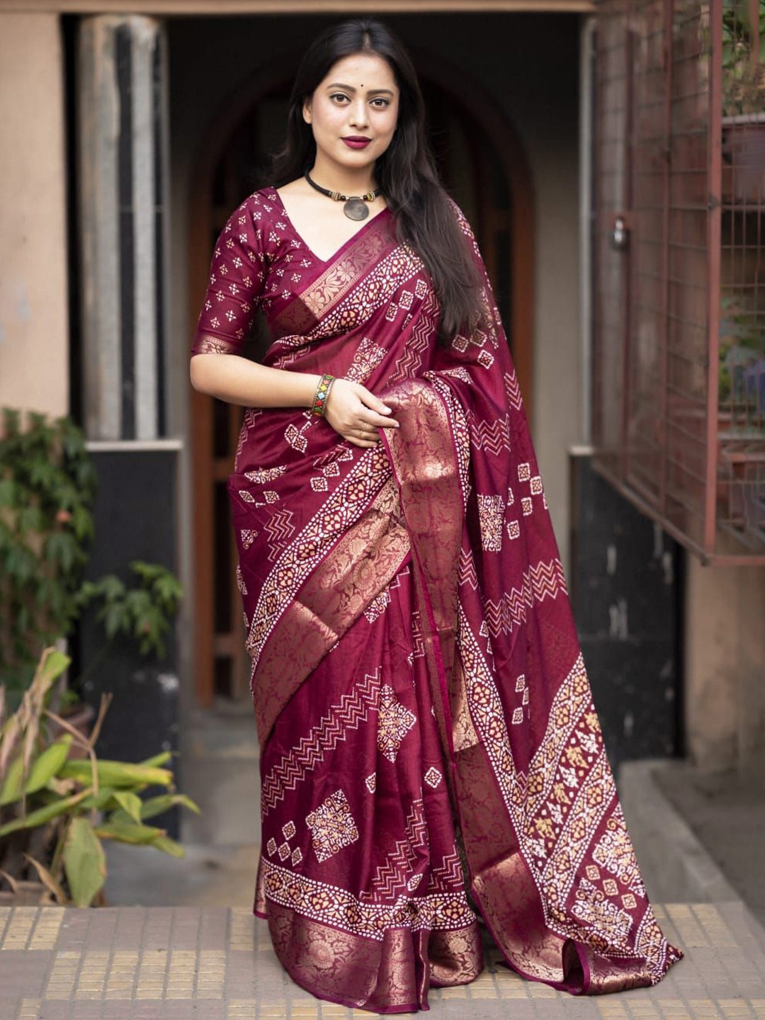 

STAVA CREATION Batik Zari Pure Cotton Saree, Purple