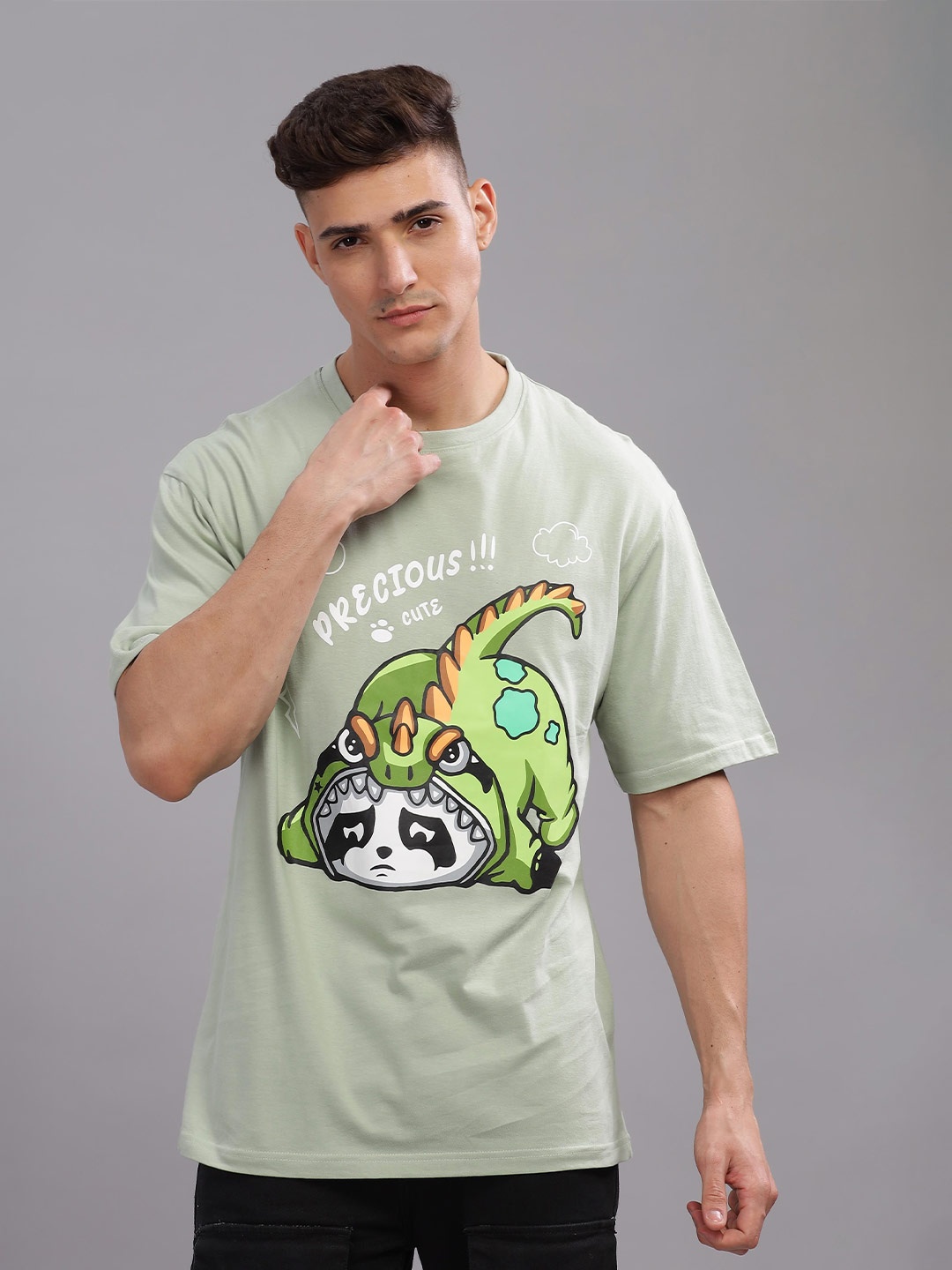 TOMHIDDLE Men Graphic Printed Oversized T-shirt, Green