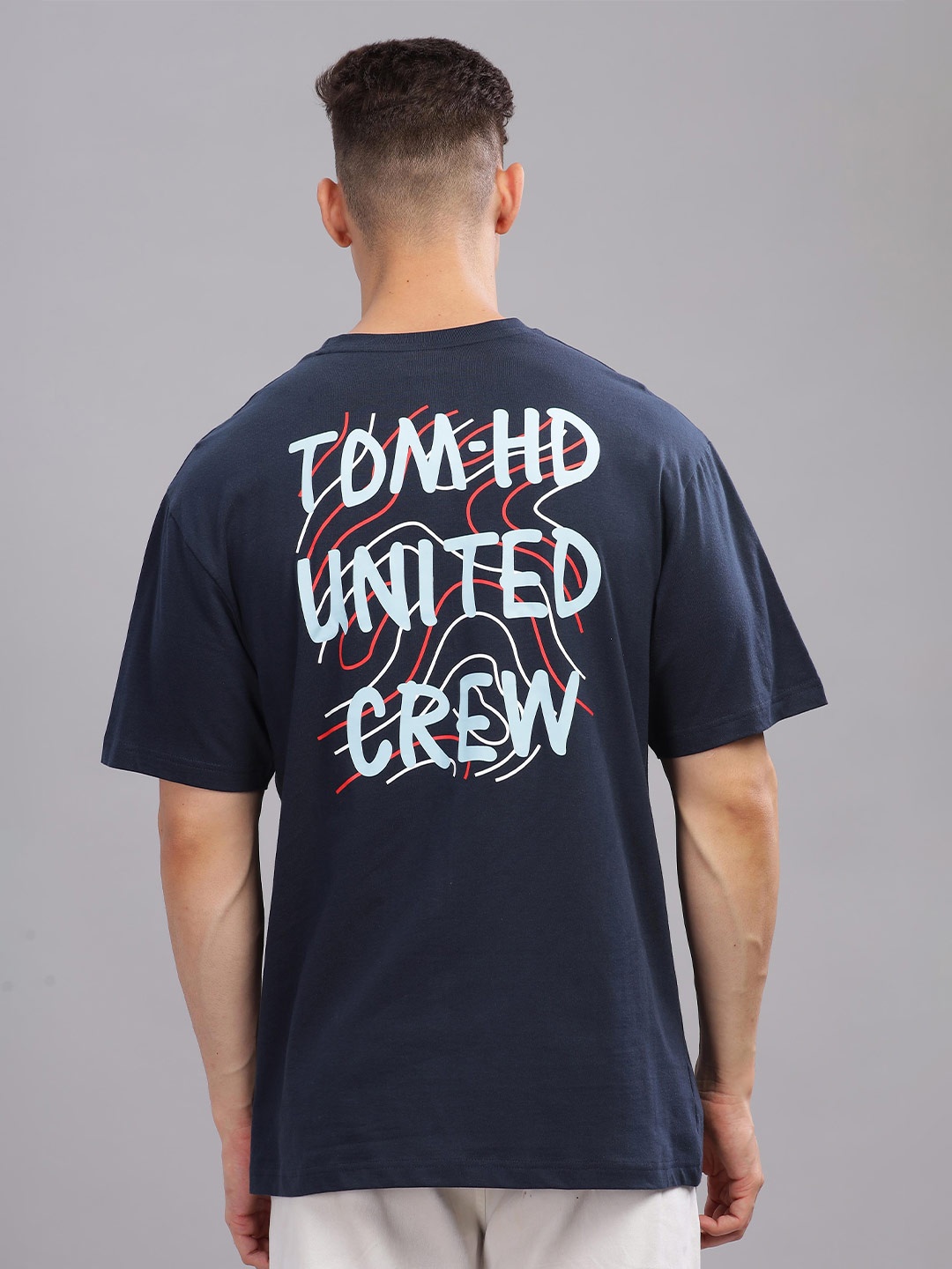

TOMHIDDLE Men Typography Printed Oversized T-shirt, Navy blue