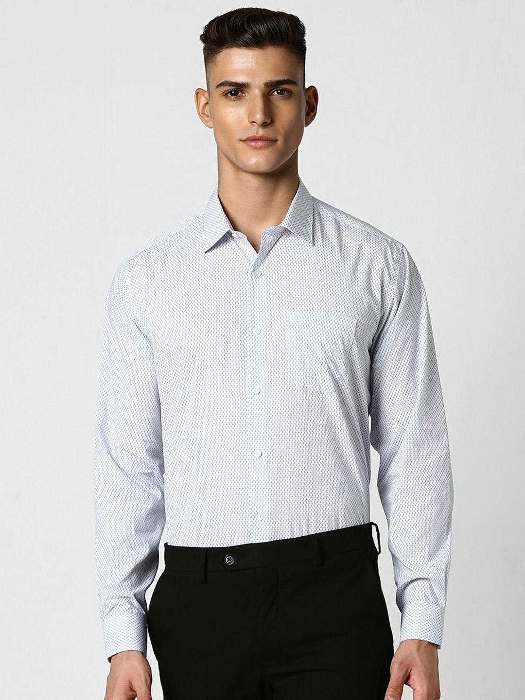 

Van Heusen Spread Collar Striped Cotton Formal Shirt, White