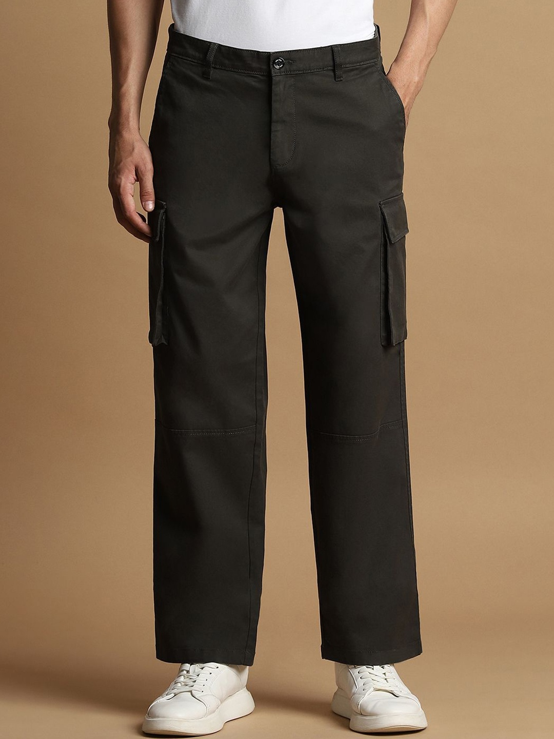 

Allen Solly Men Straight Fit Cargos, Black