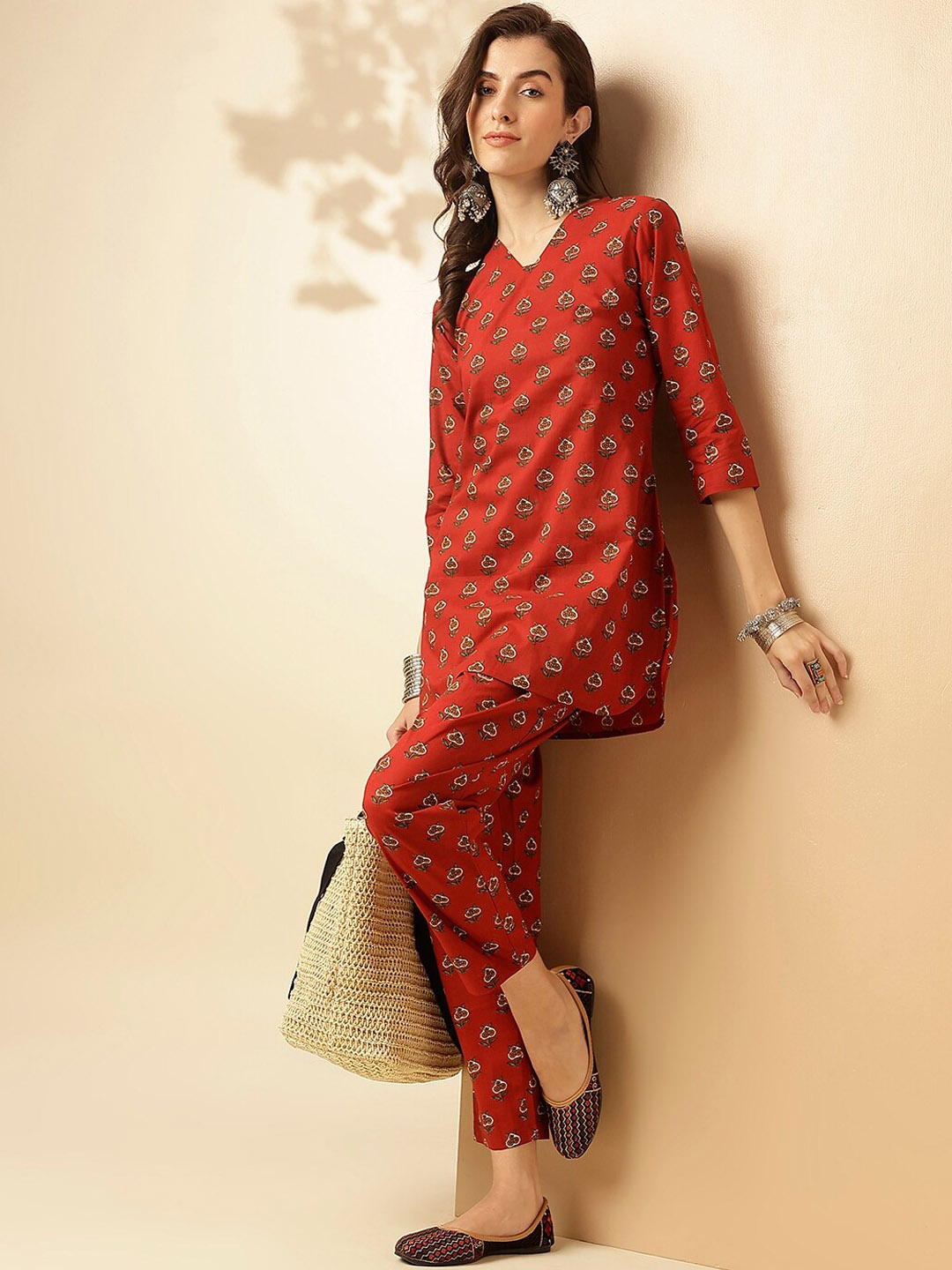 

Shaily Red Floral Printed V-Neck Tunic & Trouser