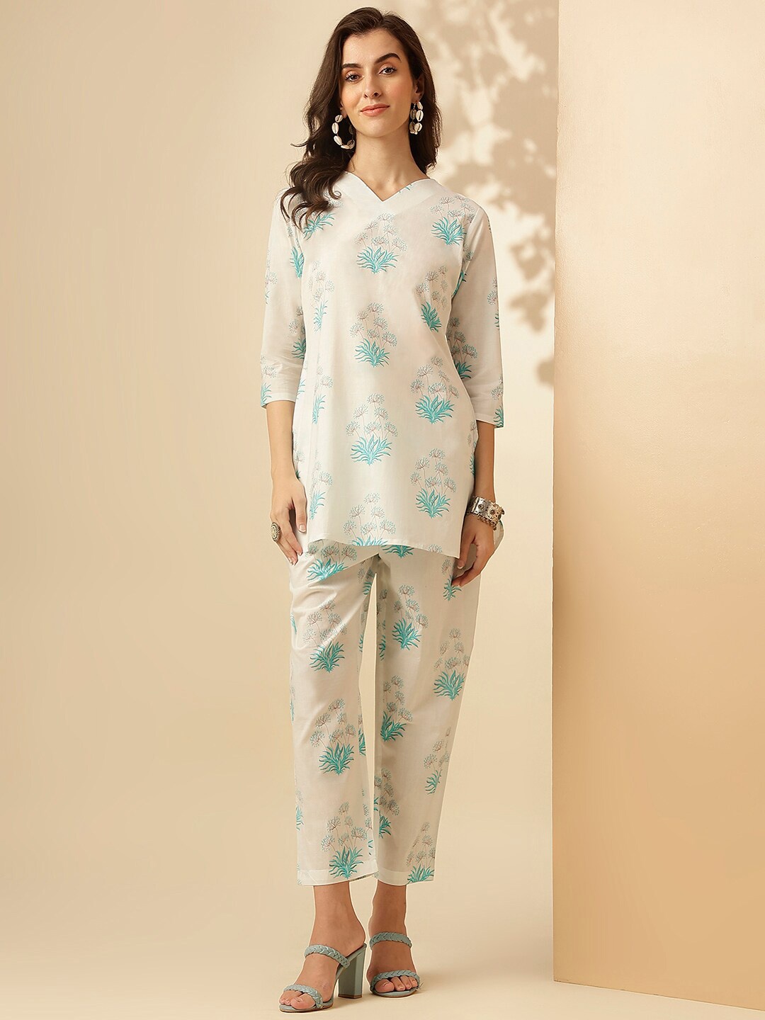 Shaily White Floral Printed V-Neck Tunic With Trouser