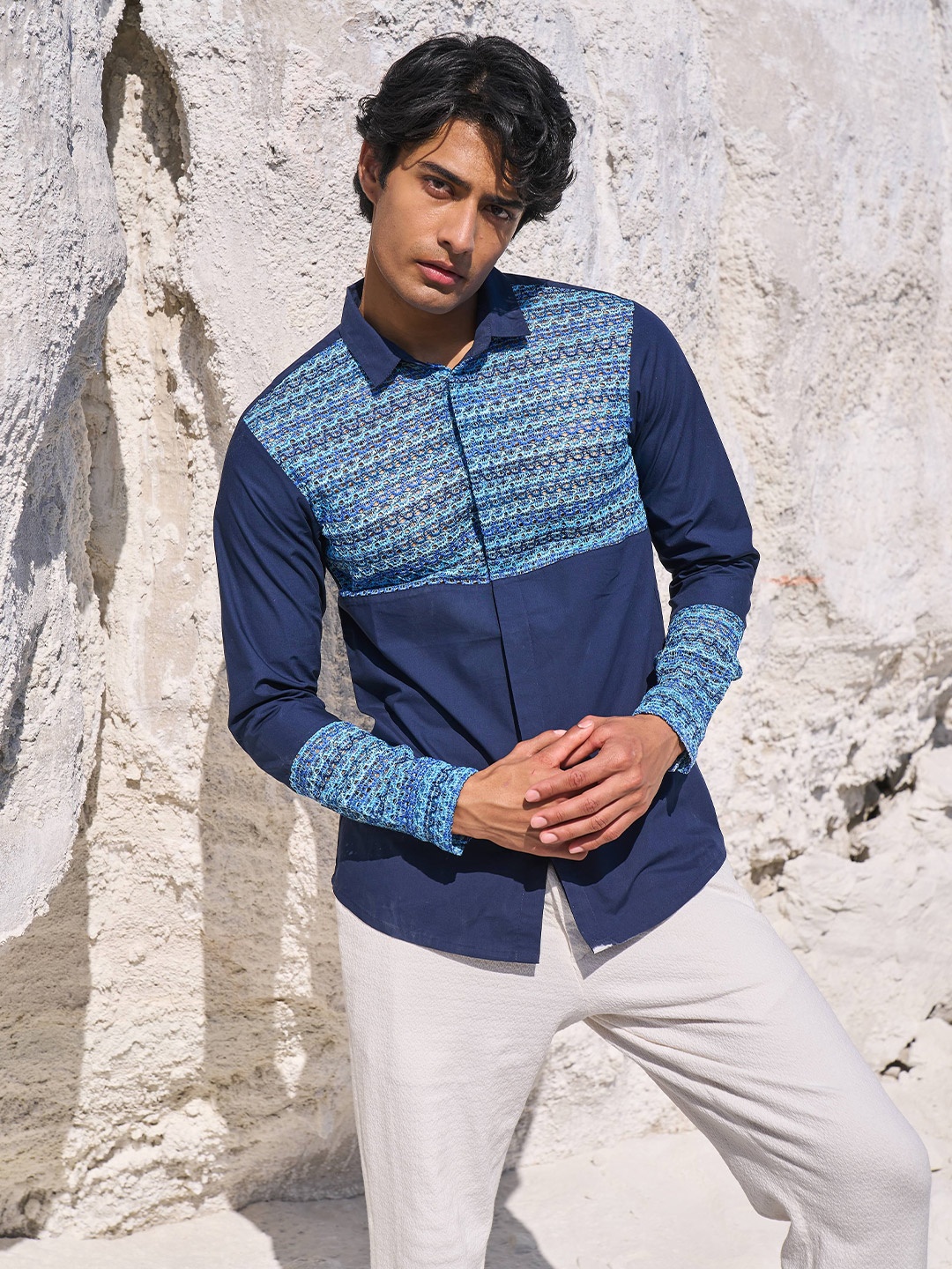 

Dash and Dot Men Relaxed Opaque Printed Casual Shirt, Blue