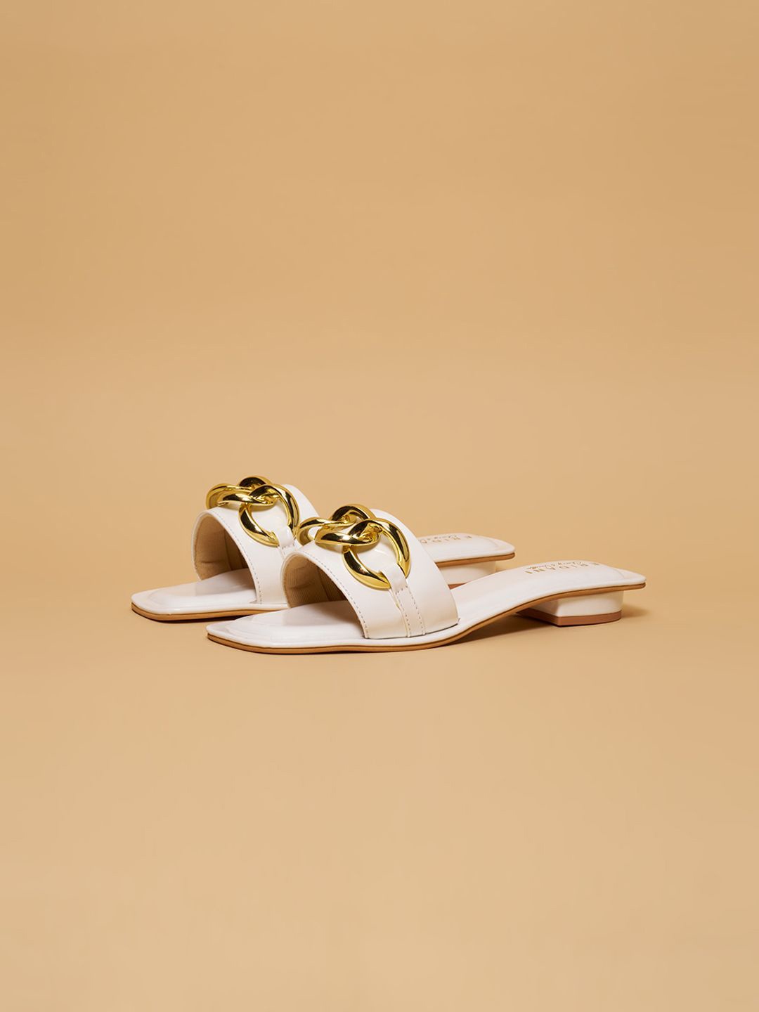 

ERIDANI Women Open Toe Flats, White
