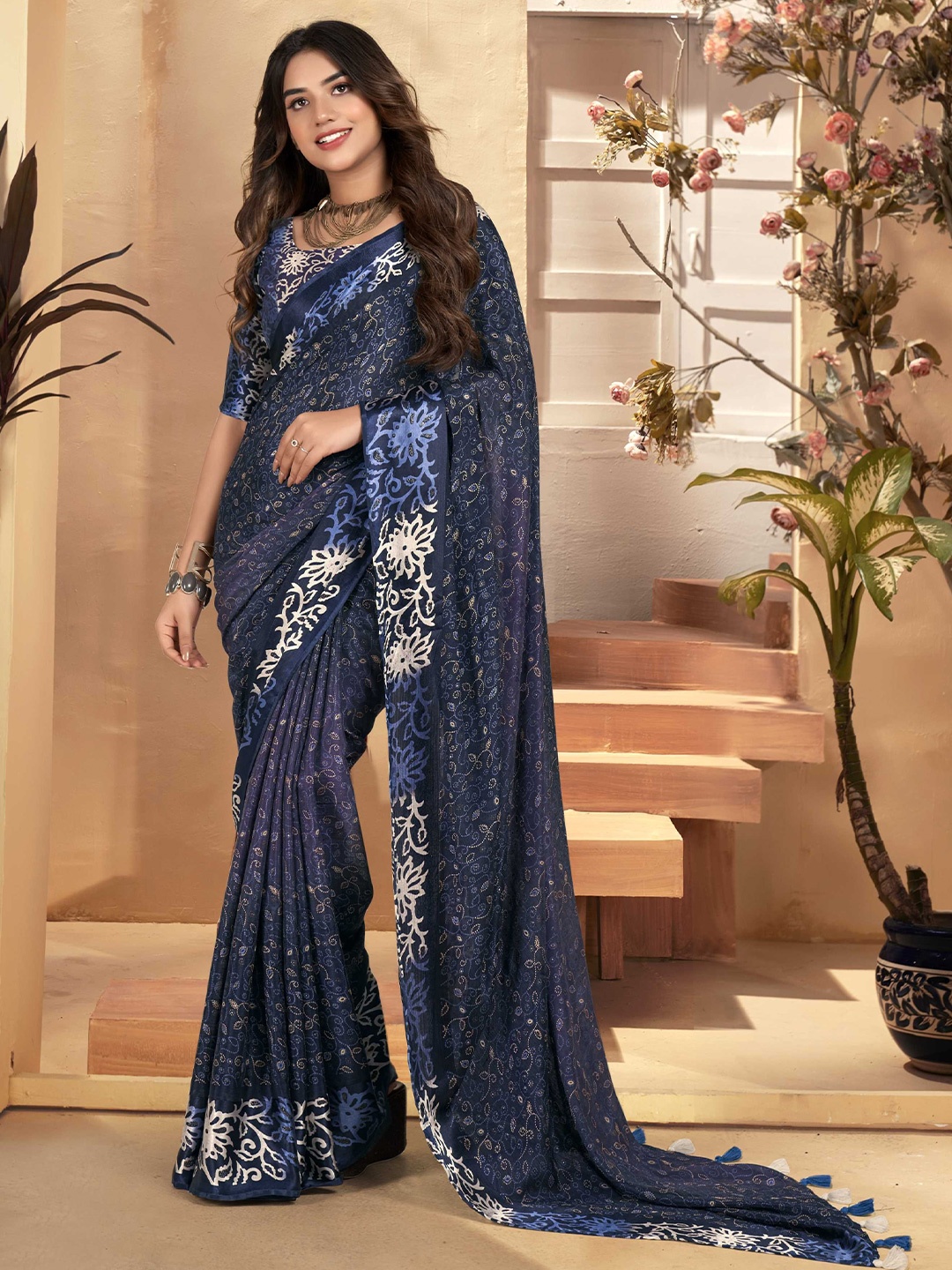 

Panzora Floral Printed Saree, Navy blue