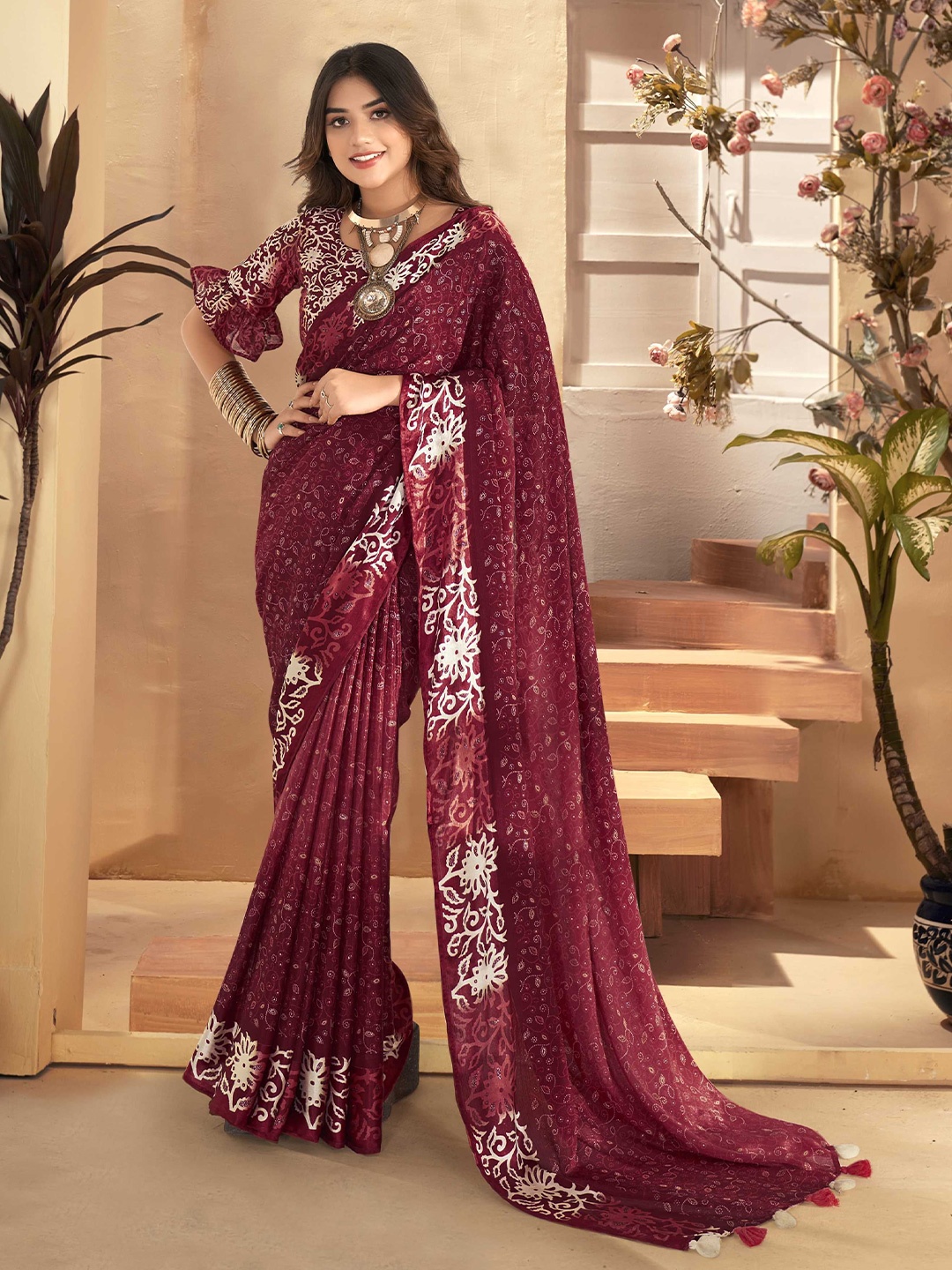 

Panzora Floral Printed Saree, Red