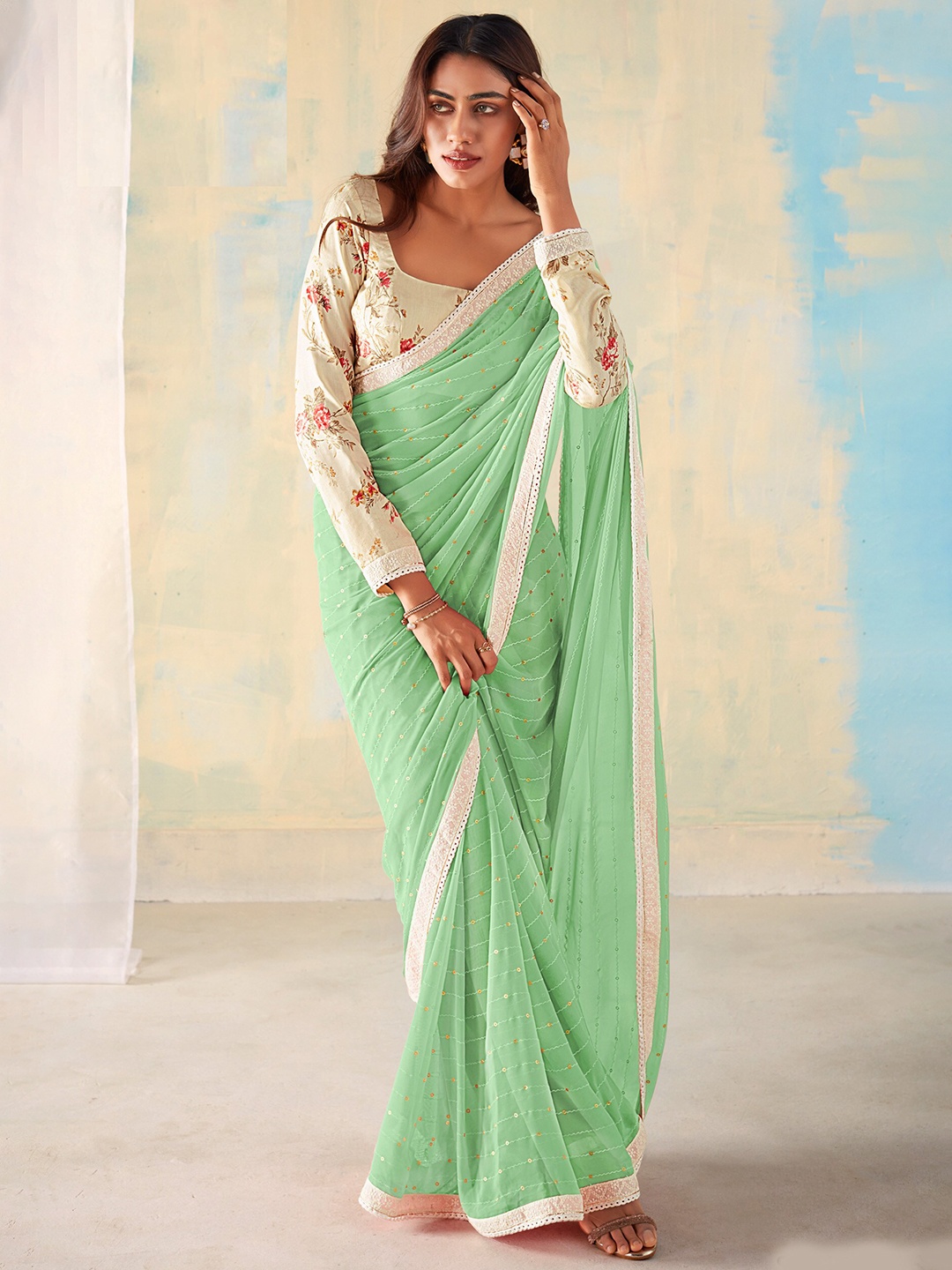 

Panzora Embellished Sequinned Saree, Green