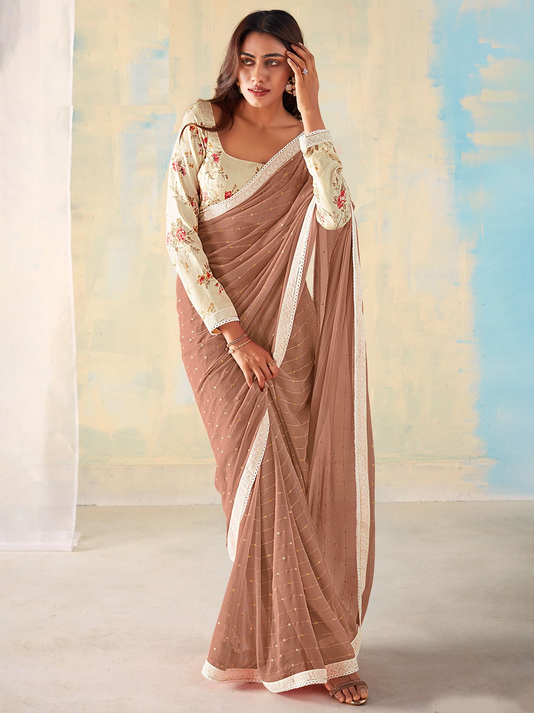 

Panzora Embellished Sequinned Saree, Brown