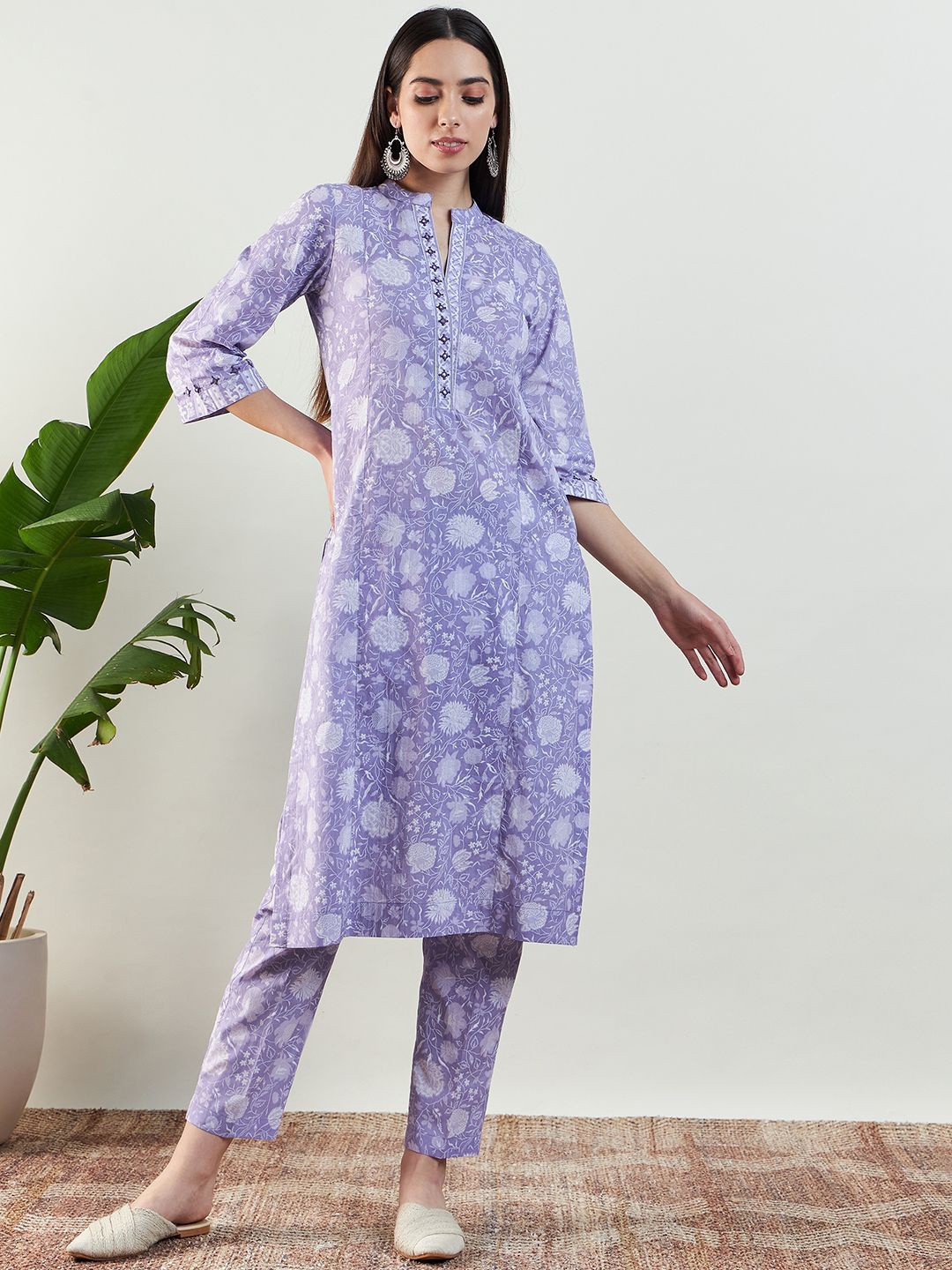 

STADO Floral Printed V-Neck Mirror Work Straight Kurta With Salwar, Purple