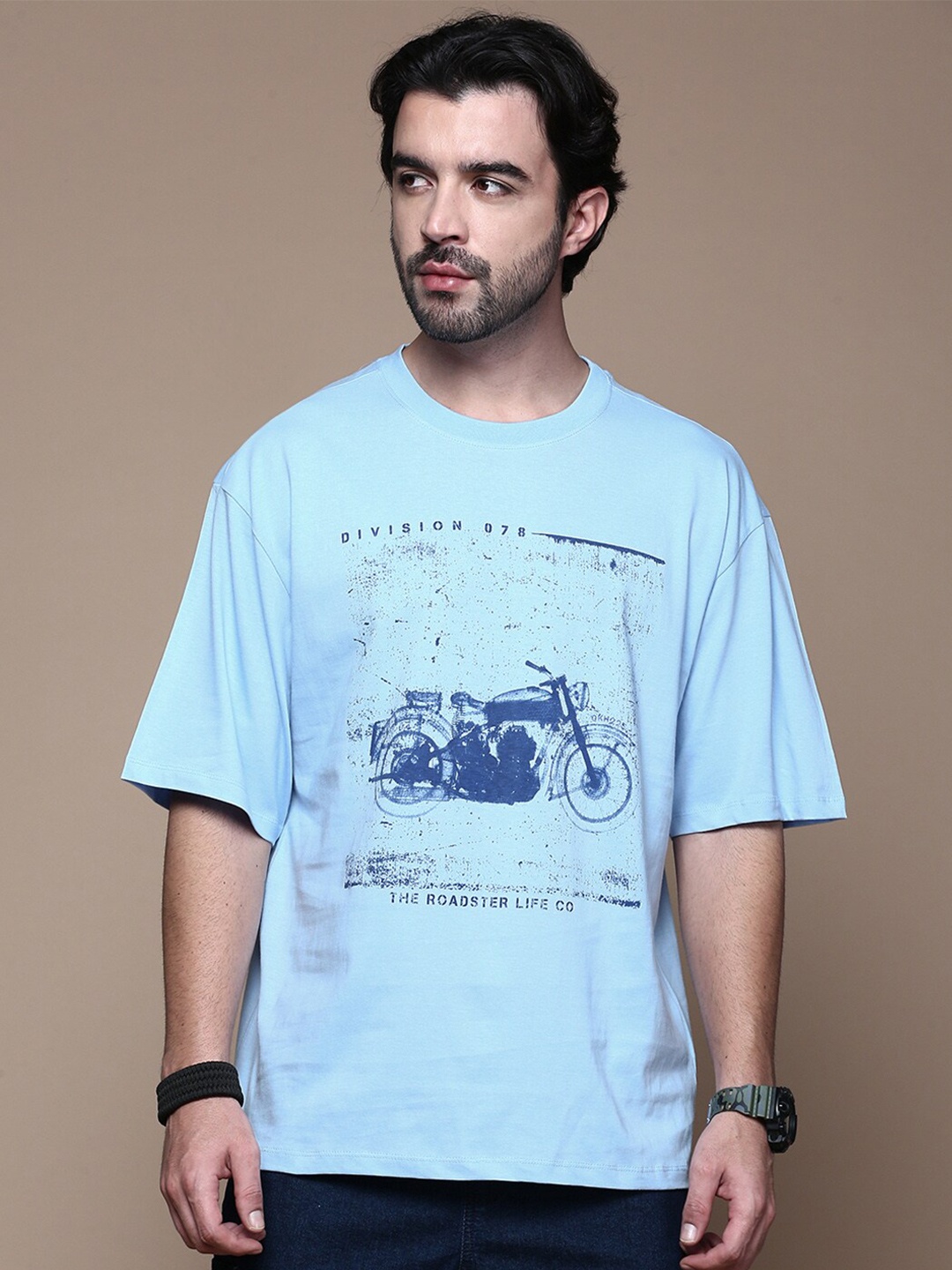 

The Roadster Lifestyle Co. Men Graphic Printed Round Neck Cotton T-shirt, Blue