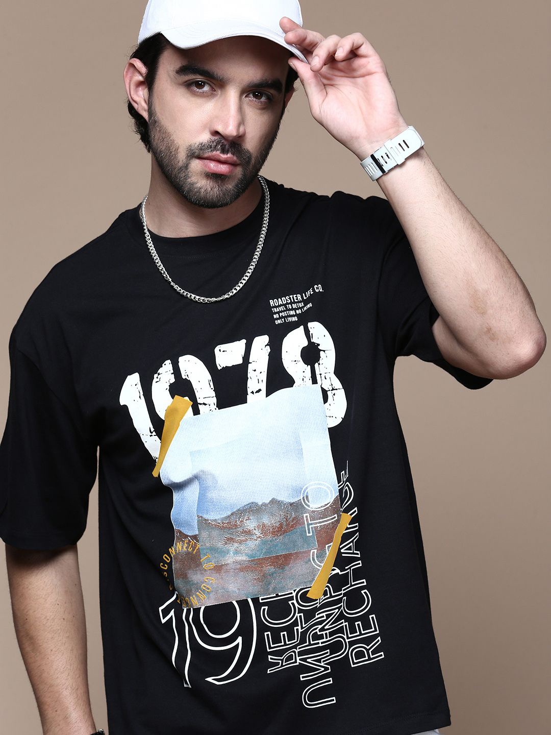 

The Roadster Lifestyle Co. Men Graphic Printed Round Neck Cotton T-shirt, Black