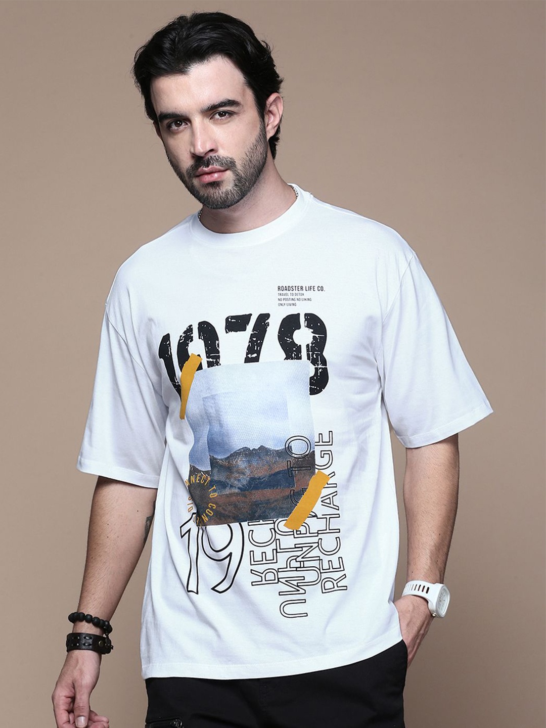 

The Roadster Lifestyle Co. Men Graphic Printed Round Neck Cotton T-shirt, White