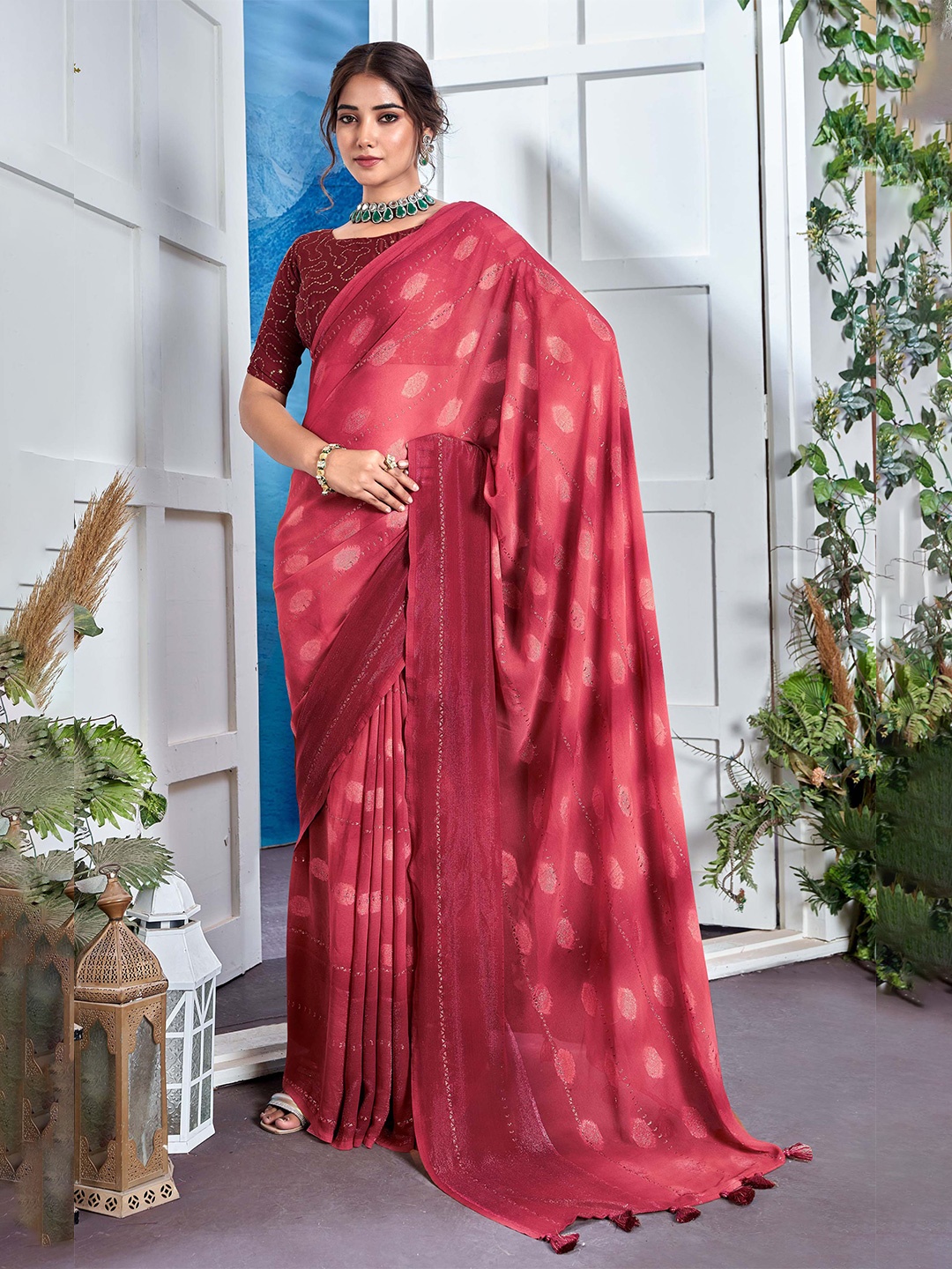 

Panzora Woven Design Zari Saree, Red