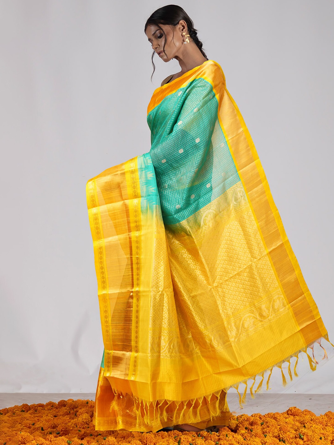 

Unnati Silks Woven Design Zari Pure Silk Handloom Kanjeevaram Saree, Green