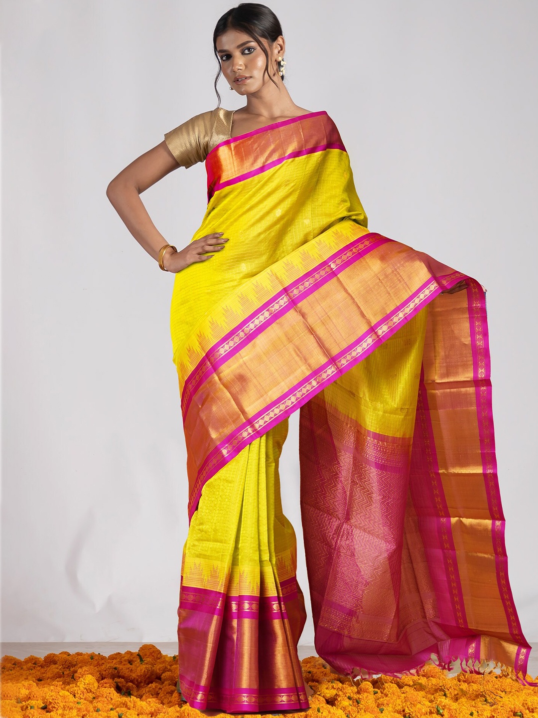 

Unnati Silks Woven Design Zari Pure Silk Handloom Saree, Pink