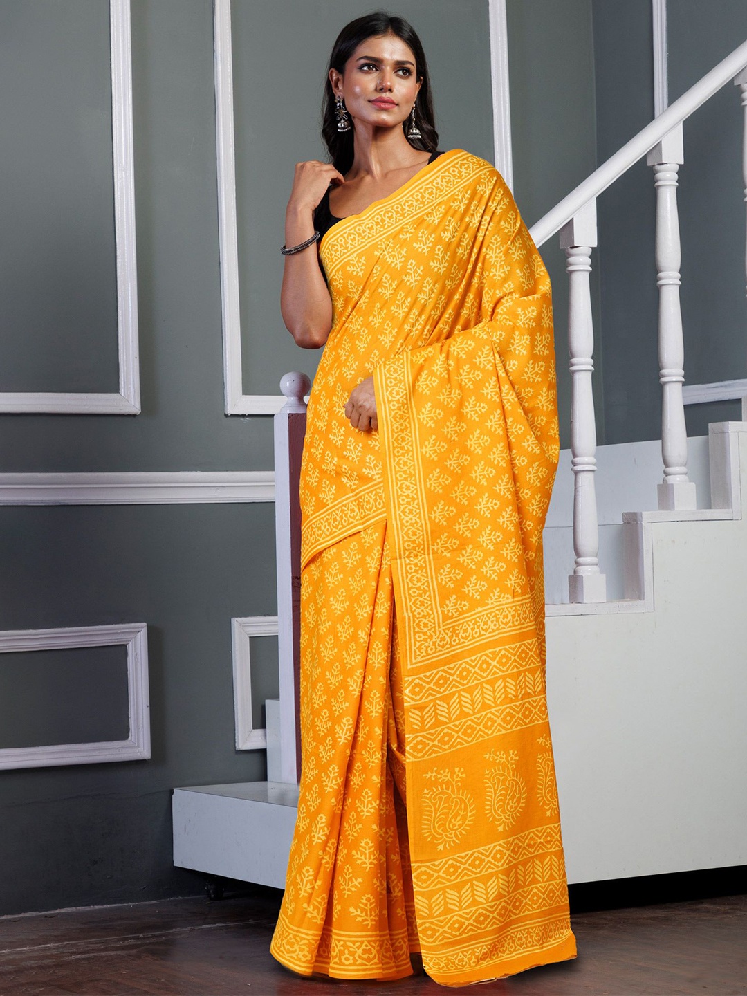 

Unnati Silks Ethnic Motifs Pure Cotton Handloom Block Print Saree, Yellow
