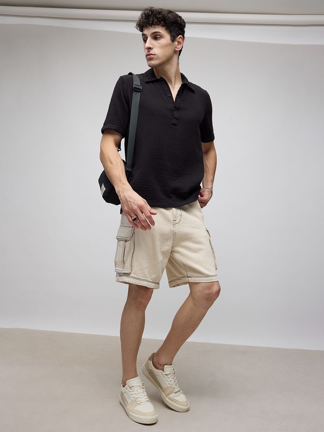 

FREAKINS Spread Collar Short Sleeves Casual Shirt, Black