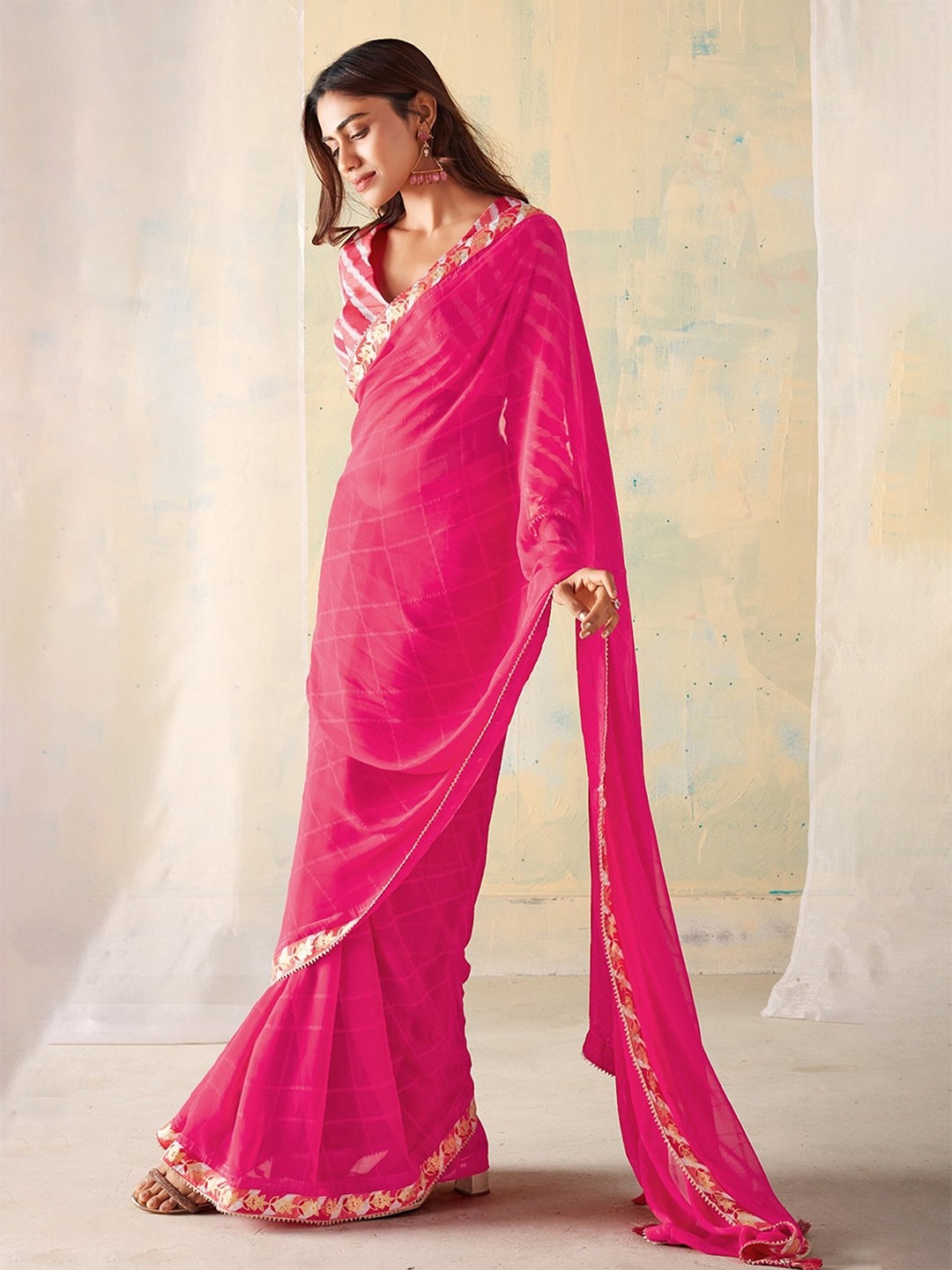 

Panzora Checked Woven Design Gotta Patti Saree, Pink